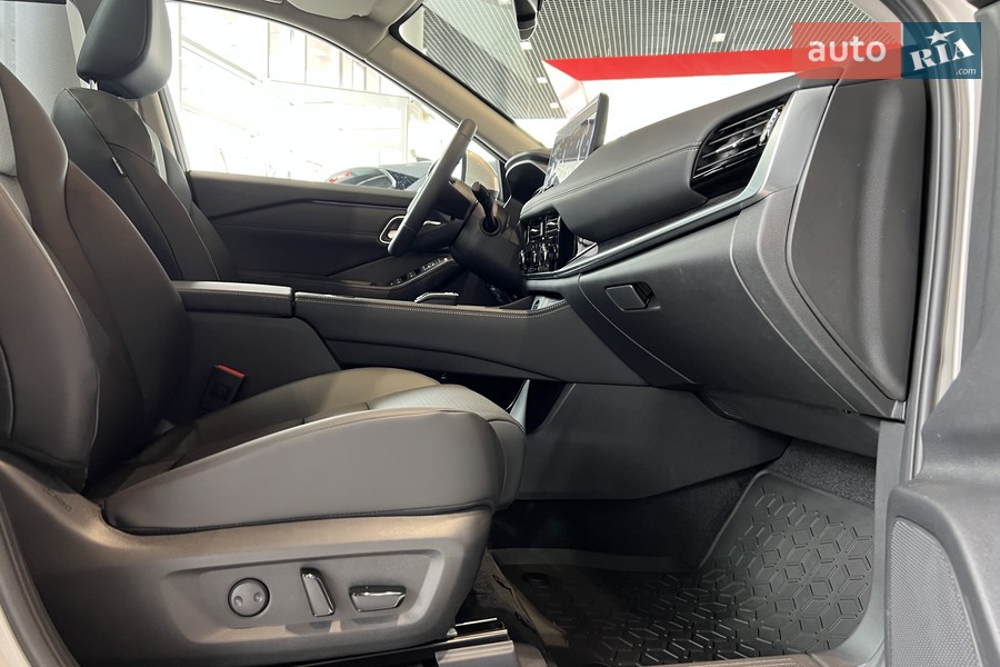 Nissan X-Trail - фото 32