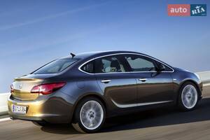 Opel Astra 2019 року