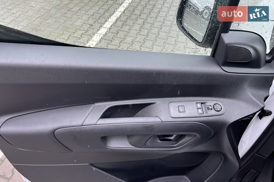 Opel Combo Cargo - фото 19