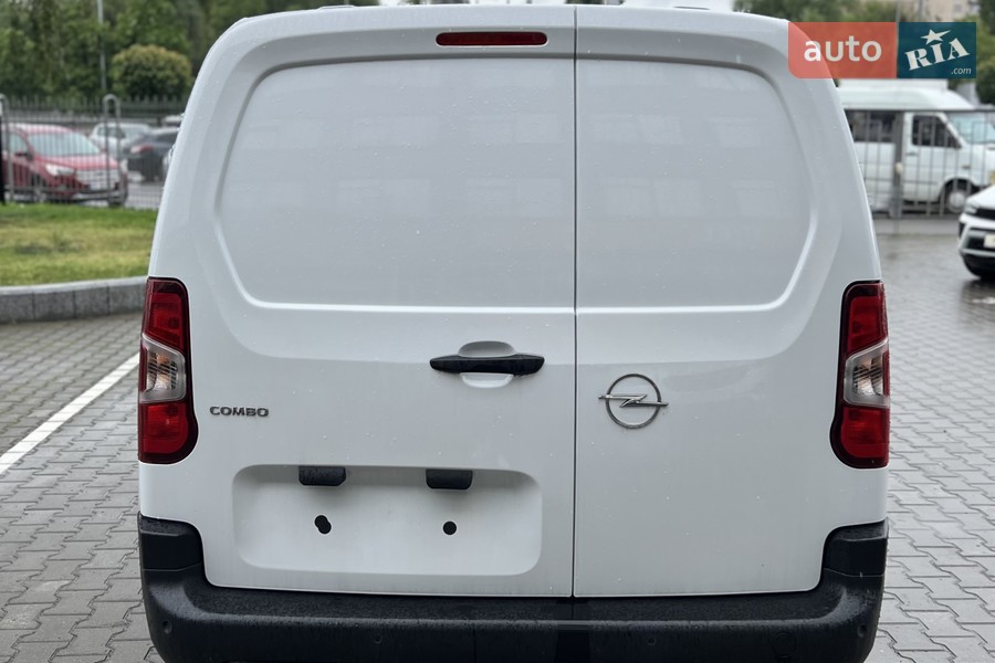 Opel Combo Cargo - фото 9