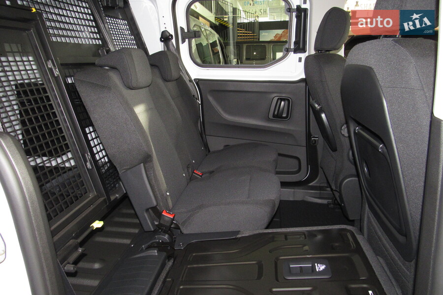 Opel Combo Cargo - фото 16