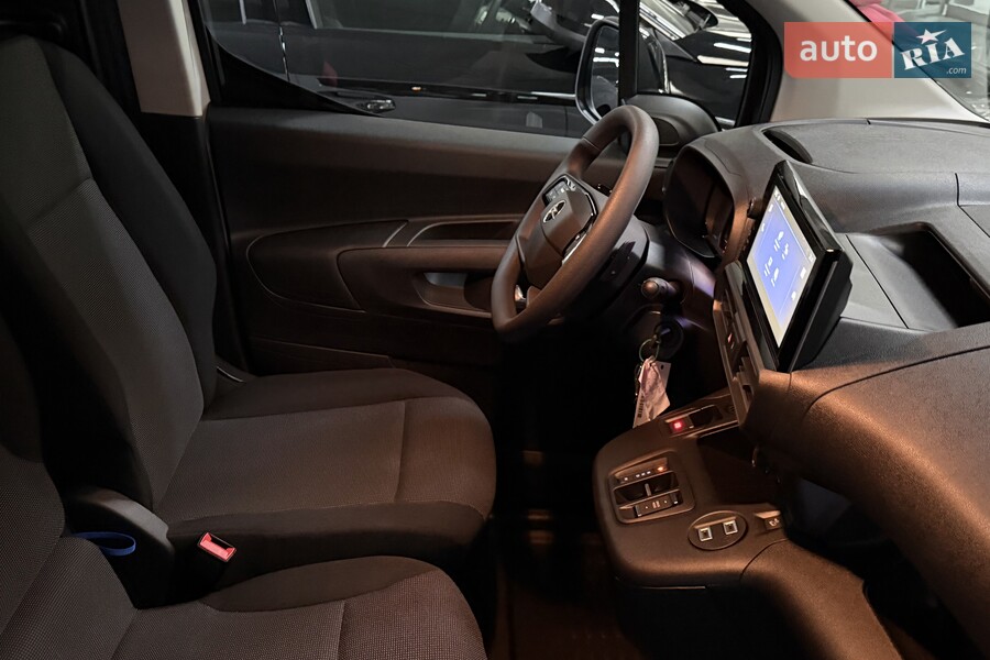 Opel Combo Cargo - фото 13