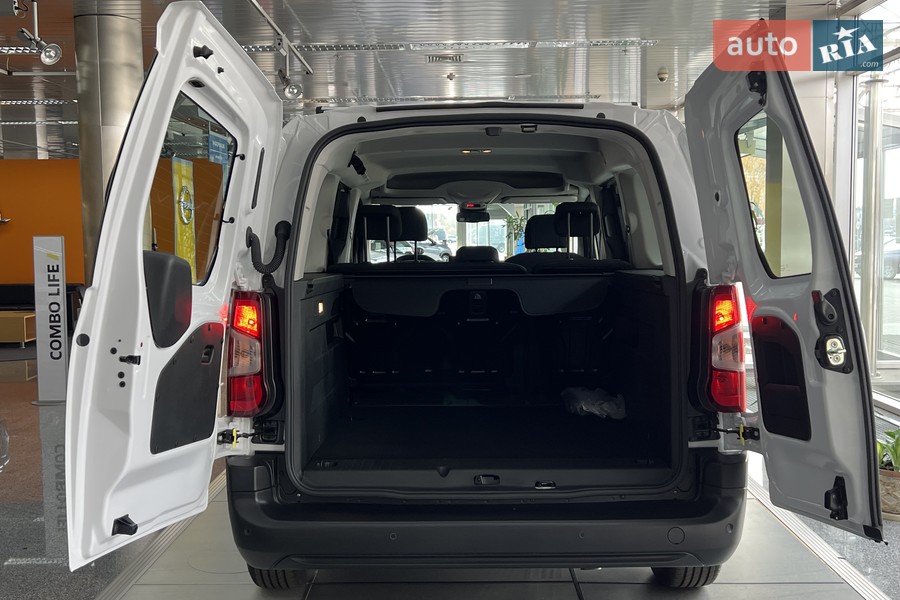 Opel Combo - фото 18