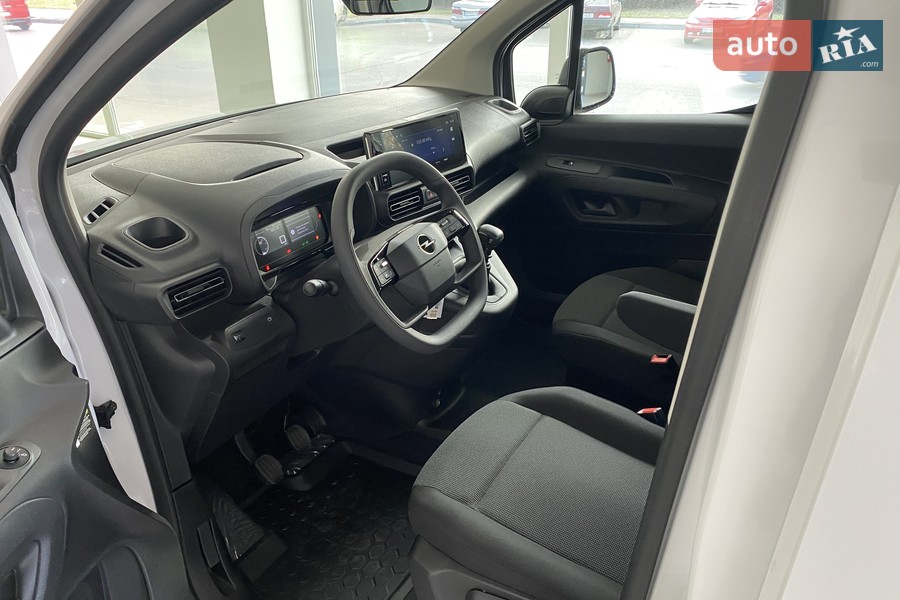 Opel Combo - фото 15