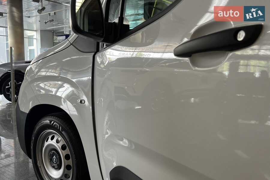 Opel Combo - фото 7