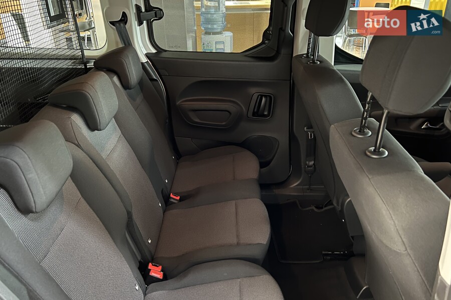 Opel Combo - фото 10