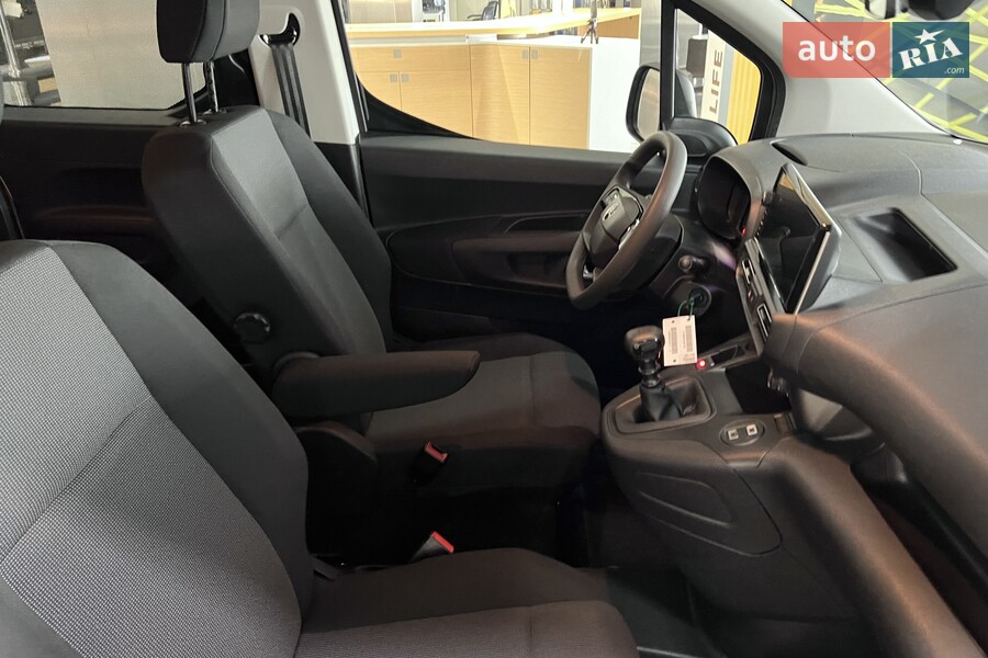 Opel Combo - фото 16