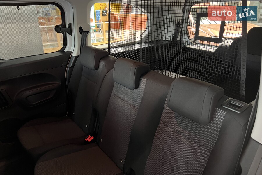 Opel Combo - фото 20