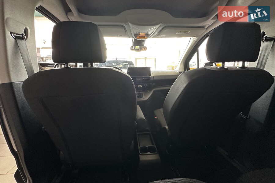 Opel Combo - фото 16