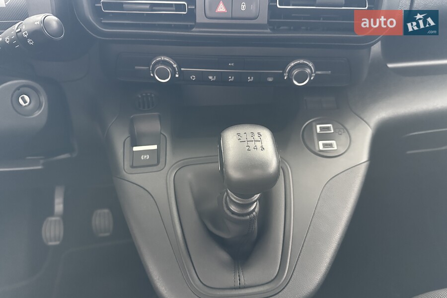 Opel Combo - фото 10