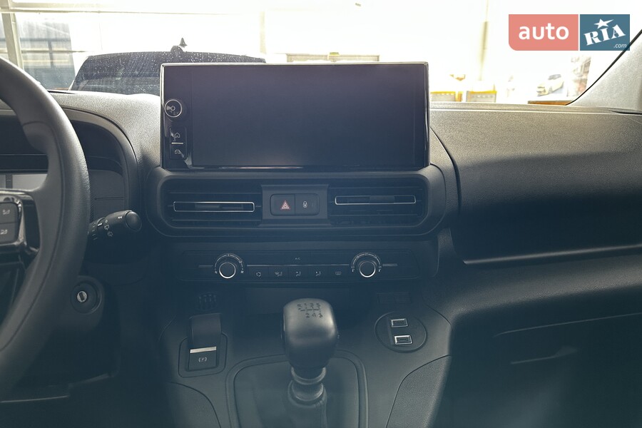Opel Combo - фото 15