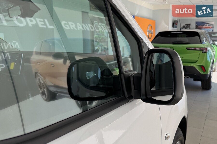 Opel Combo - фото 5