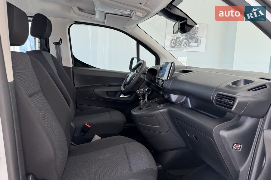 Opel Combo - фото 16