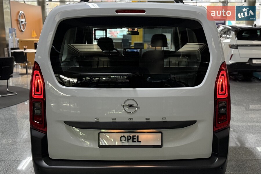 Opel Combo - фото 8