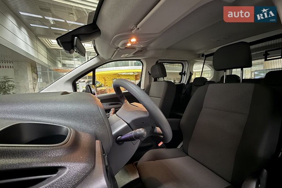 Opel Combo - фото 17