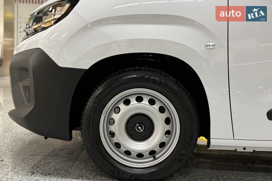 Opel Combo - фото 10