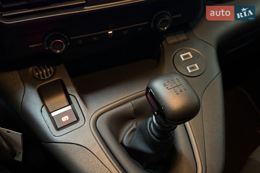 Opel Combo - фото 22