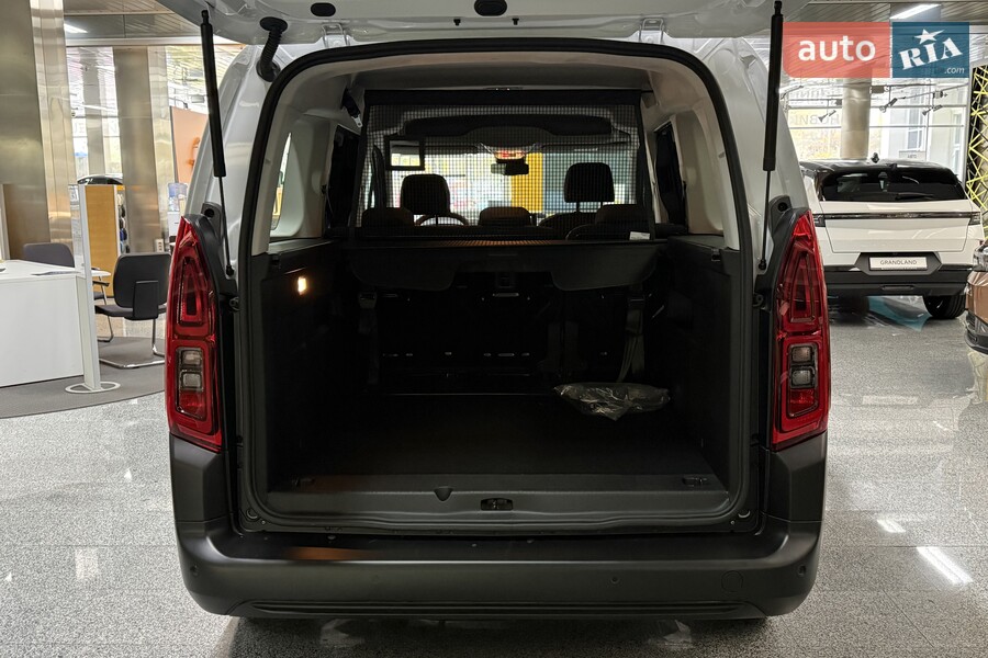 Opel Combo - фото 11