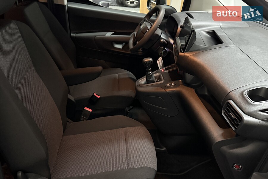 Opel Combo - фото 25