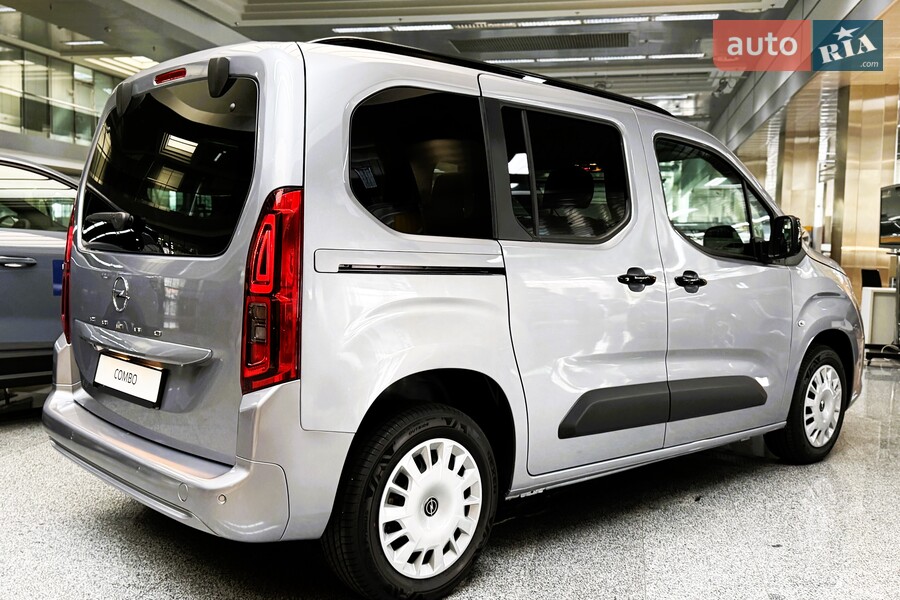 Opel Combo - фото 7