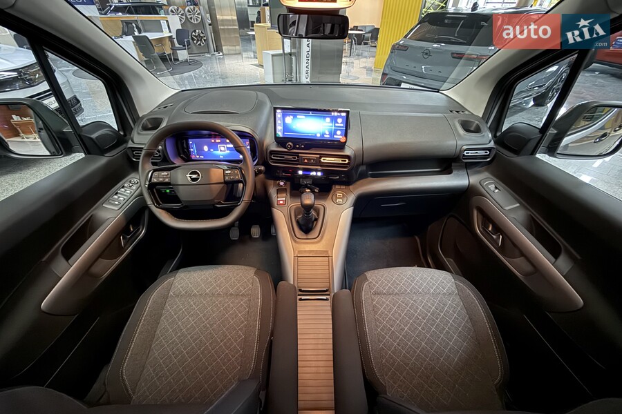 Opel Combo - фото 16