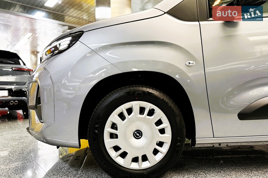 Opel Combo - фото 10