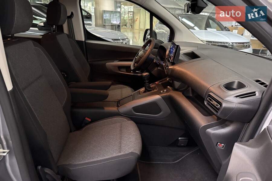 Opel Combo - фото 17