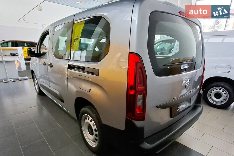 Opel Combo - фото 8