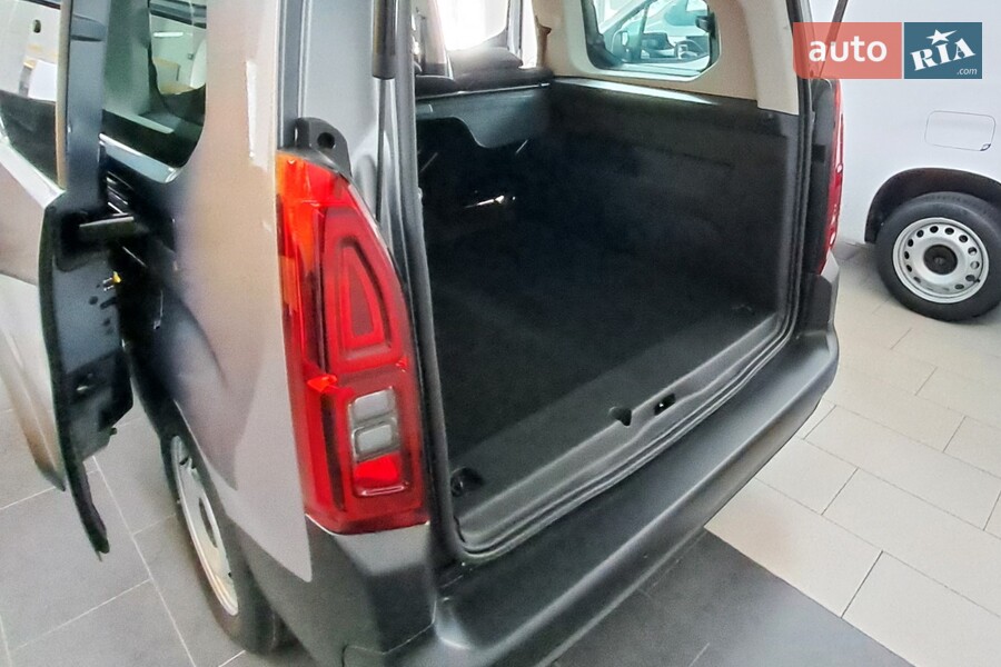 Opel Combo - фото 9