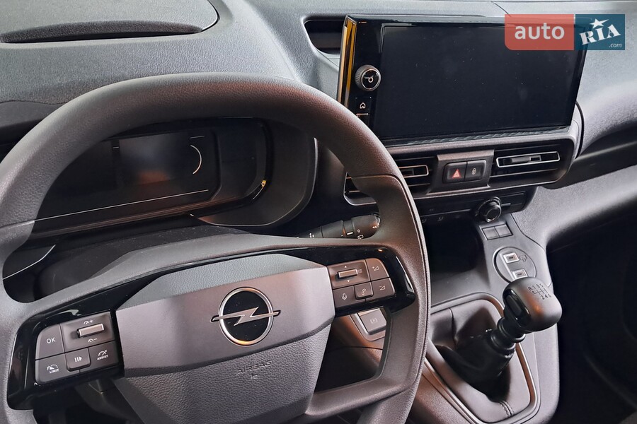 Opel Combo - фото 18