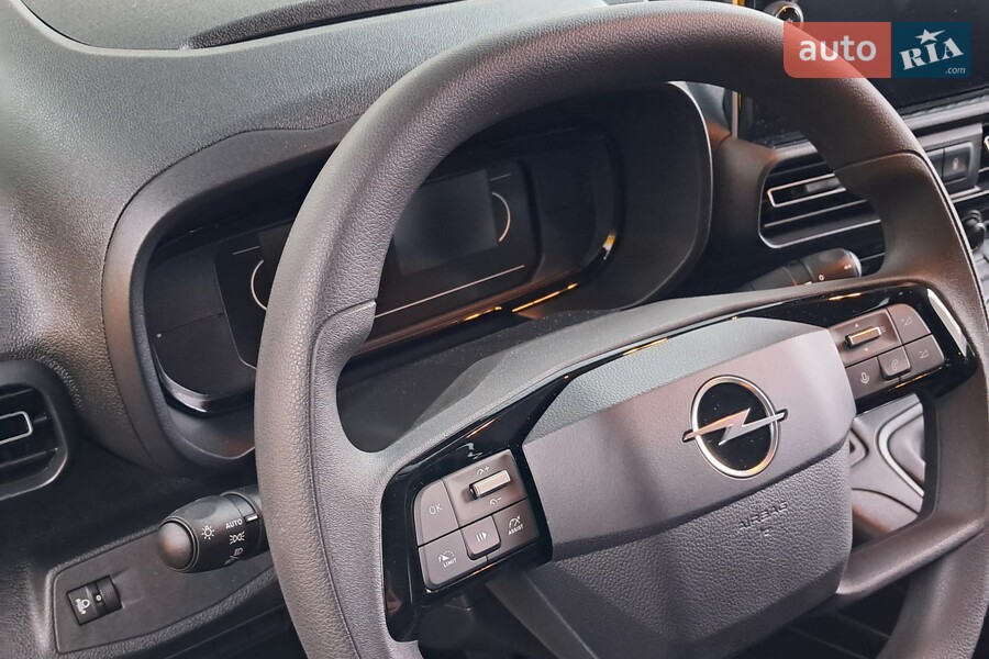 Opel Combo - фото 20