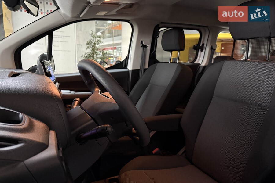 Opel Combo - фото 15