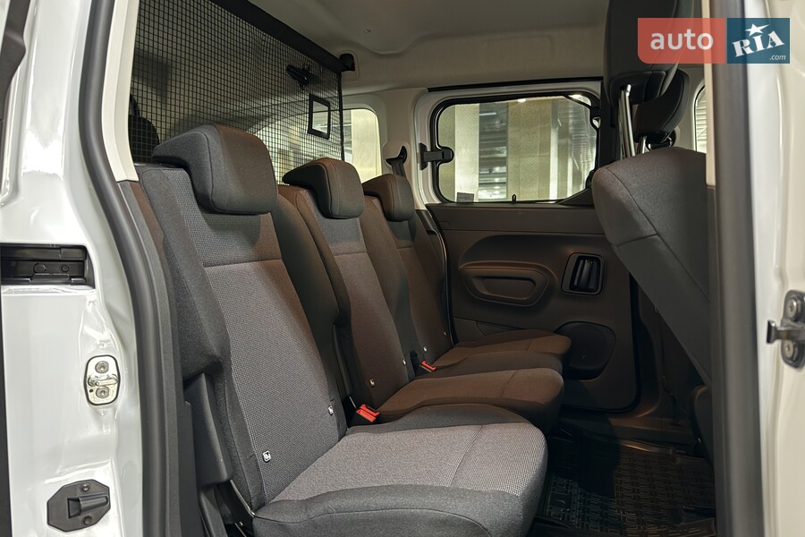 Opel Combo - фото 18