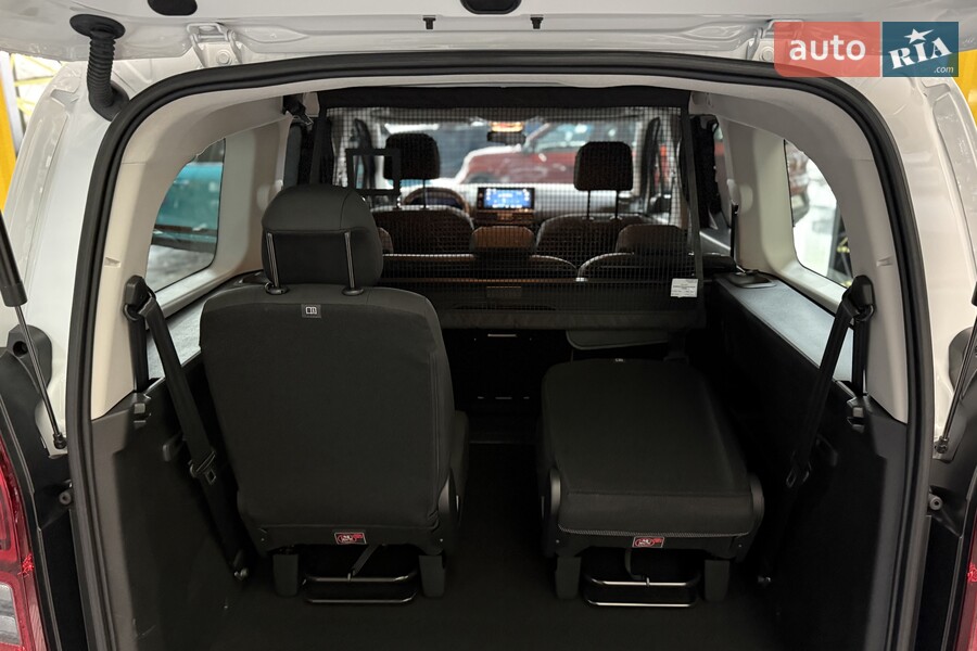 Opel Combo - фото 17