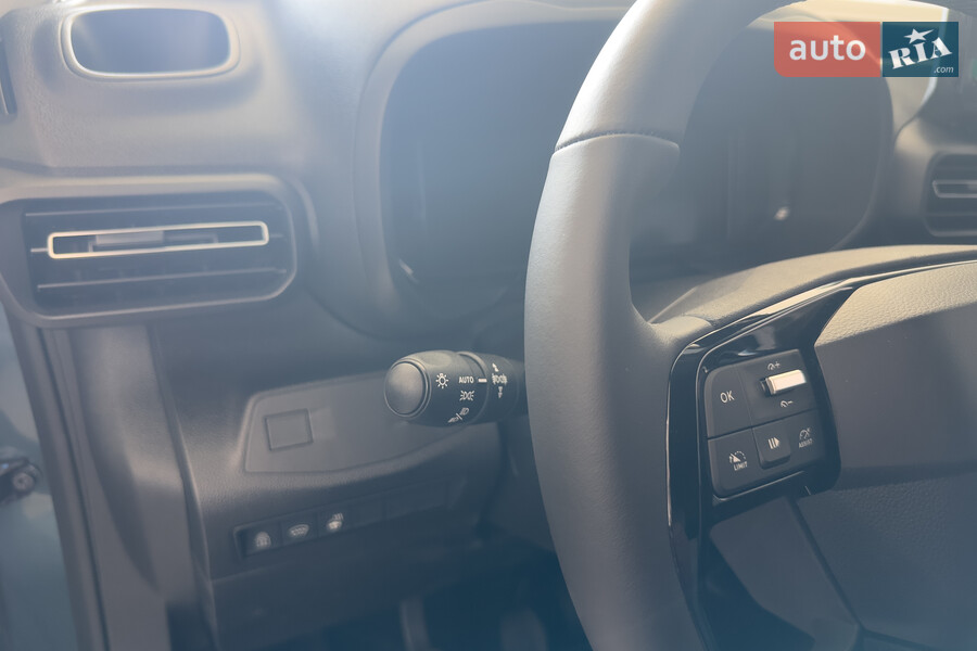 Opel Combo - фото 11