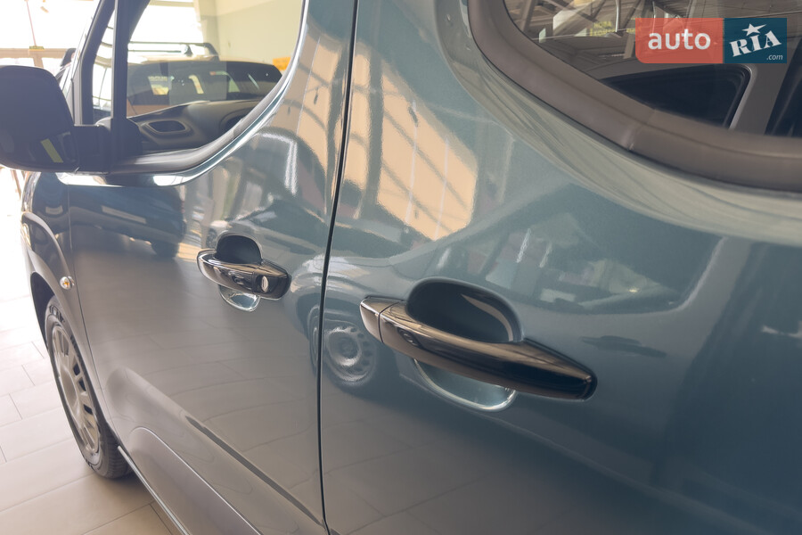 Opel Combo - фото 9