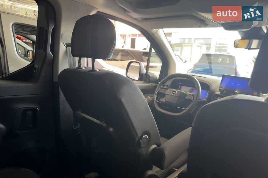 Opel Combo - фото 18