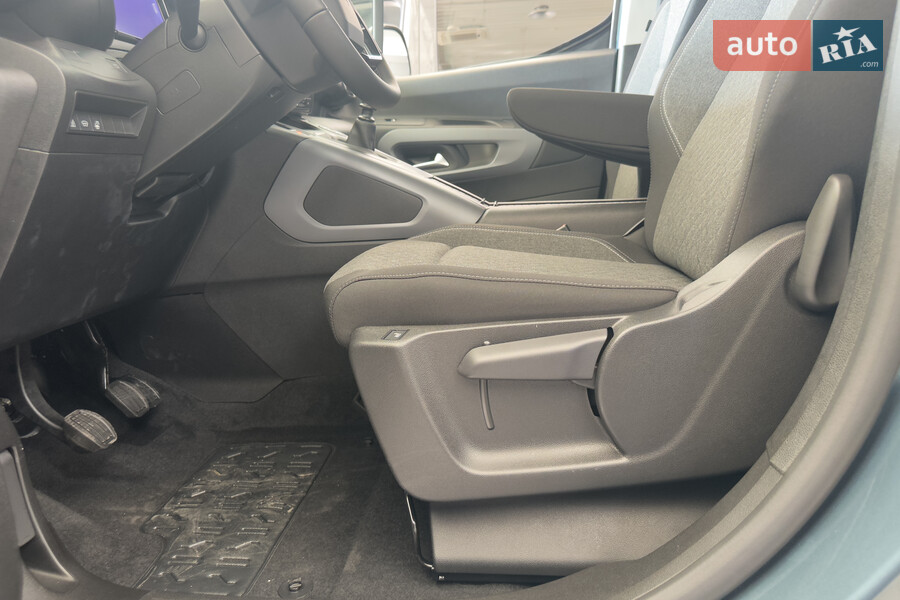 Opel Combo - фото 12