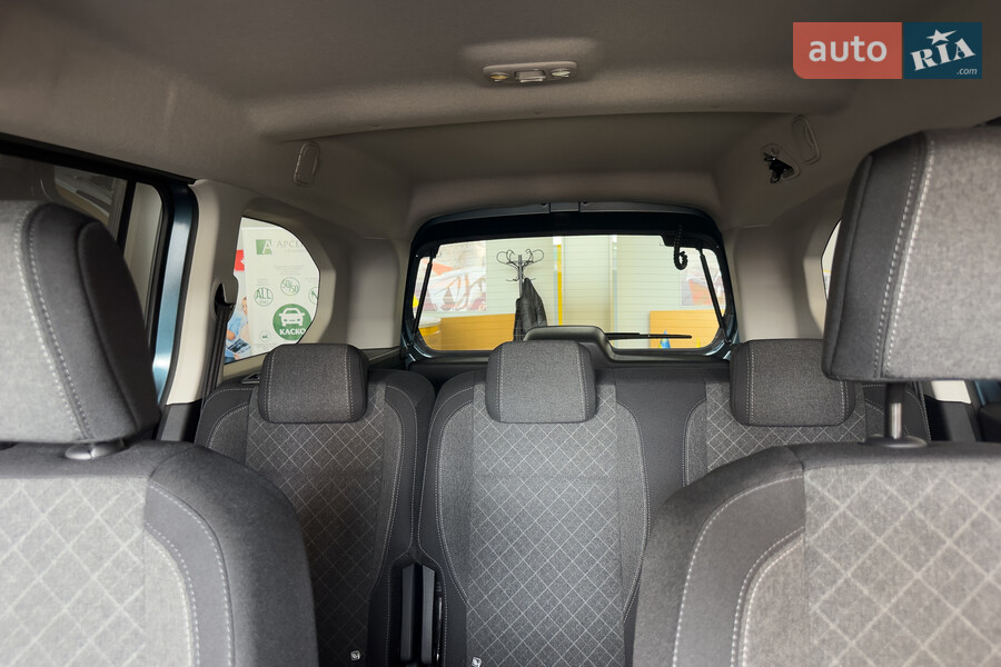 Opel Combo - фото 13