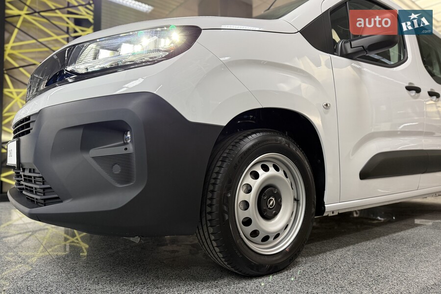 Opel Combo - фото 10