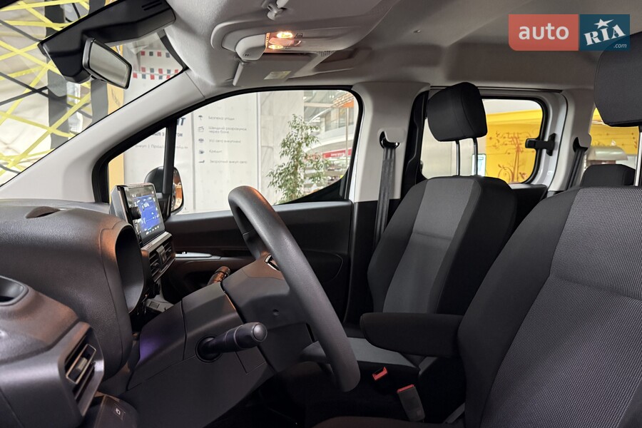 Opel Combo - фото 13