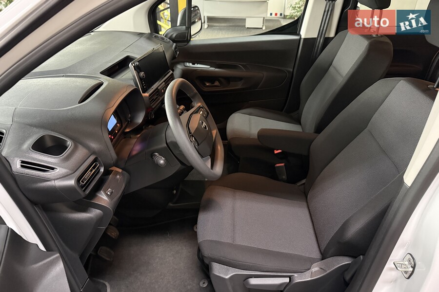 Opel Combo - фото 14