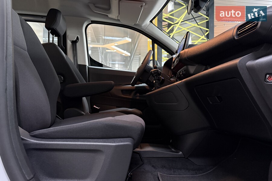 Opel Combo - фото 21