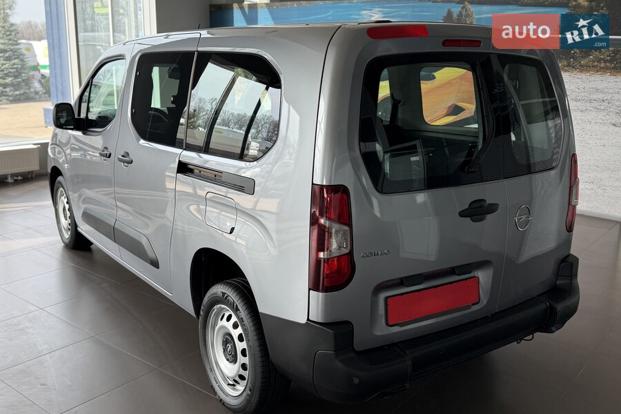 Opel Combo - фото 11