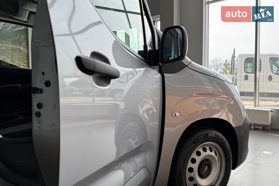 Opel Combo - фото 14