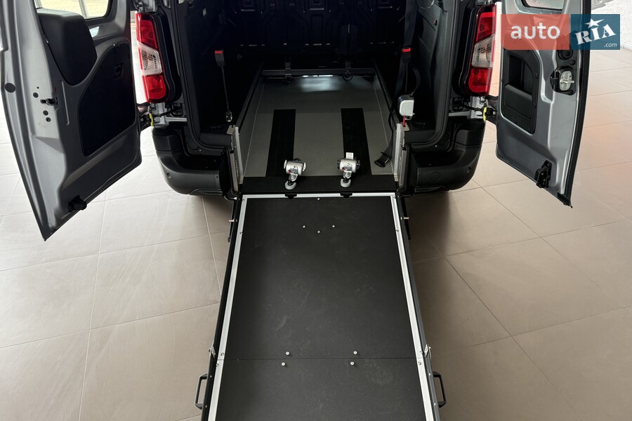 Opel Combo - фото 18