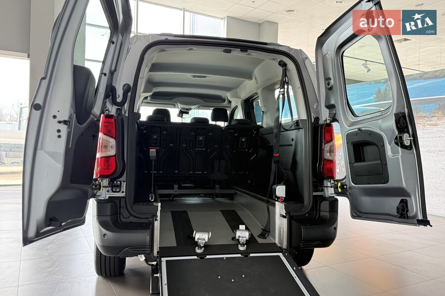 Opel Combo - фото 20