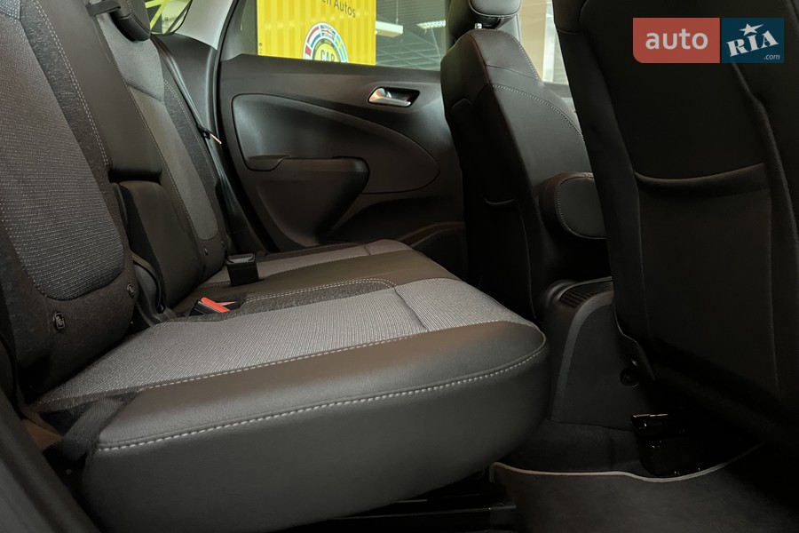 Opel Crossland - фото 12