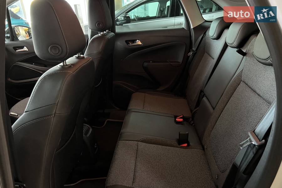 Opel Crossland - фото 14