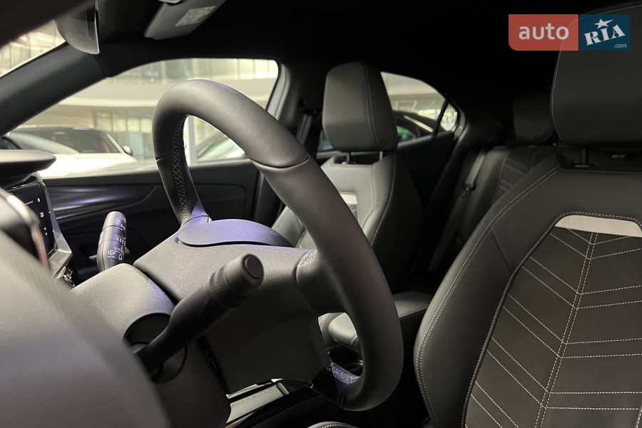 Opel Mokka-e - фото 16
